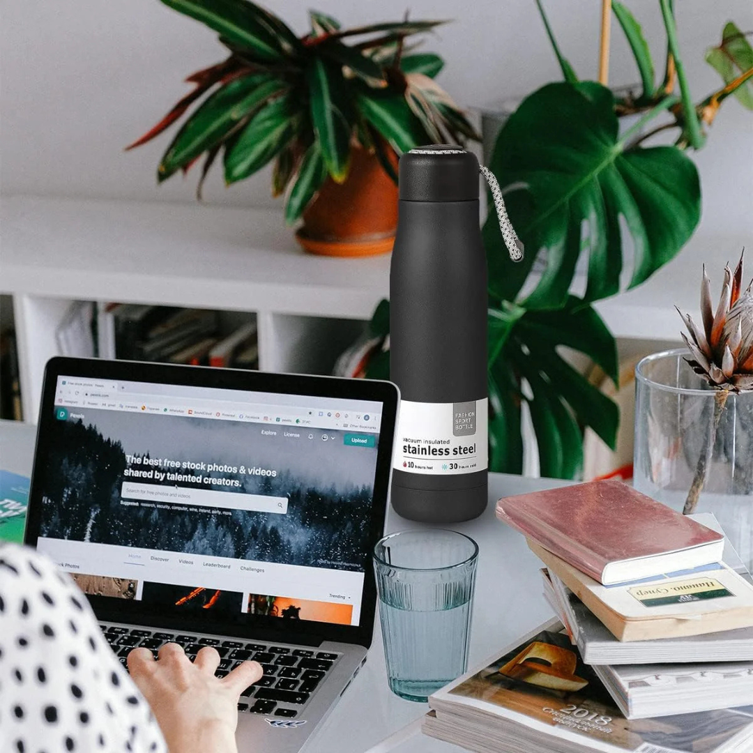 Double Wall Stainless Steel Vacuum Flask/ Water Bottle – 500ml (with Rope Handle)