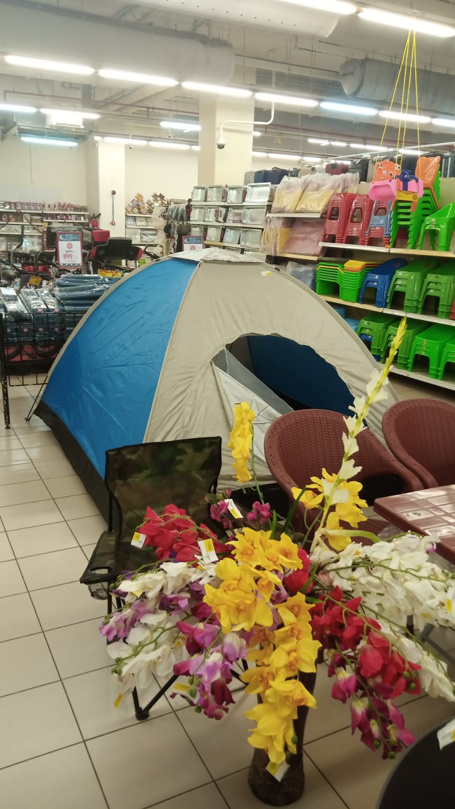 4 Person Parachute Tent – Water Resistant